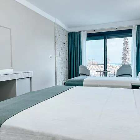 One Life Hotel