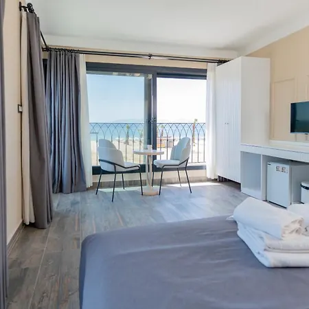 Hotel One Life *